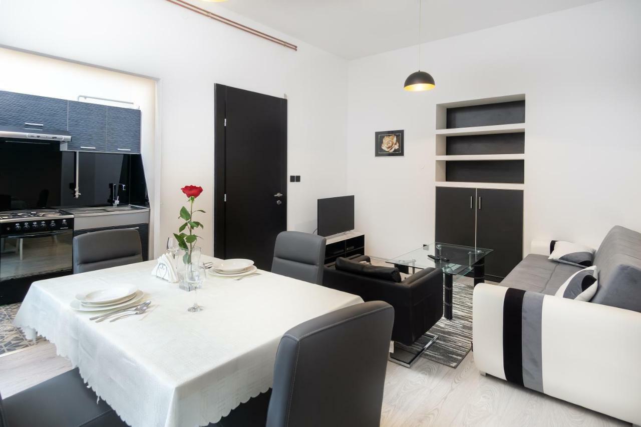 Apartman Ambasador Zagabria Esterno foto